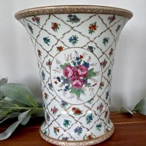 Vintage Chinoiserie Rose Floral Handpainted Vase Gold Lattice: Andrea by Sadek